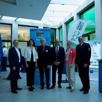 v.l. Wilfried Kapischke (Vizepräsident LVW MV), Kirsten Lühmann (Präsidentin DVW), Bernd Fritsch (Präsident der LVW MV), Dr. Wolfgang Blank (Minister für Wirtschaft, Infrastruktur, Tourismus und Arbeit MV), Lutz Müller (Inspekteur der Landespolizei MV)